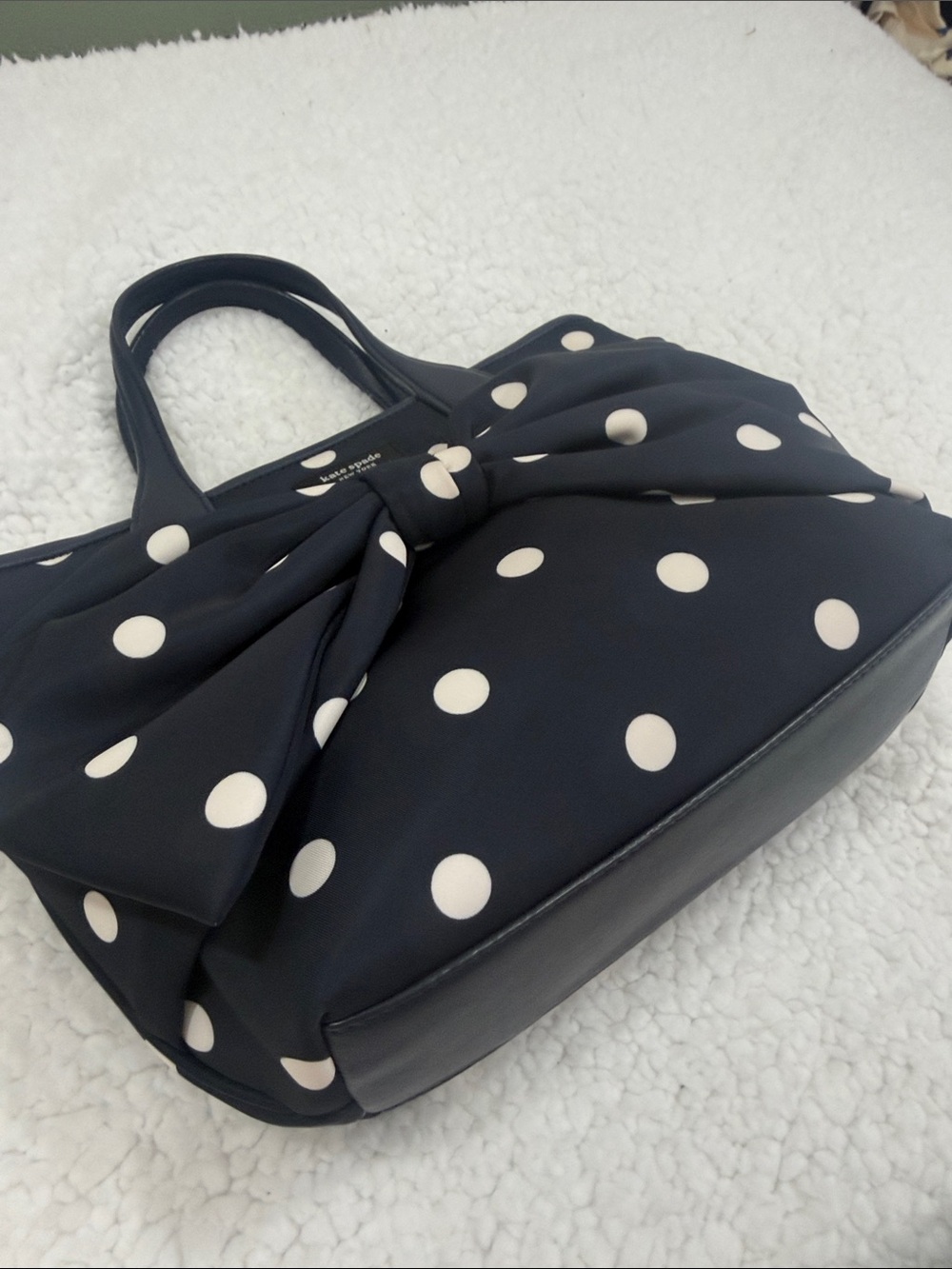 kate spade navy and white polka dot bow shoulder bag - Picture 3 of 5